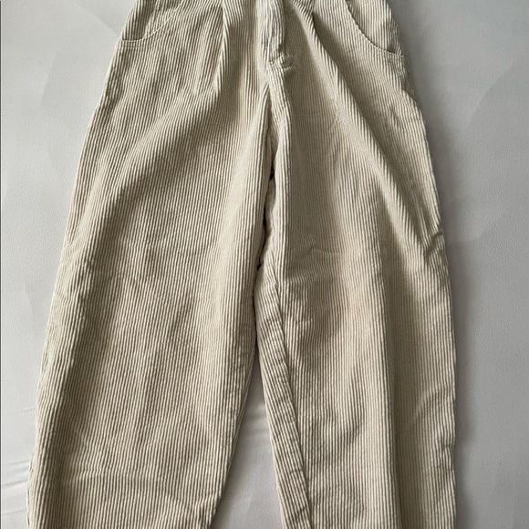 shoptigercherry cream corduroy pants - Picture 1 of 1